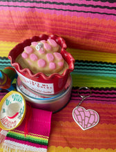 Load image into Gallery viewer, Eres mi pan dulce candle