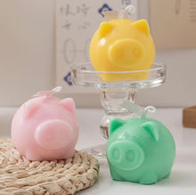 Load image into Gallery viewer, Pig pillar candle