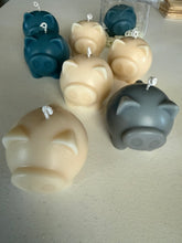 Load image into Gallery viewer, Pig pillar candle