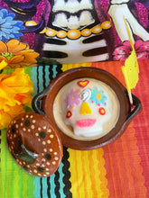 Load image into Gallery viewer, Sugar skull candle