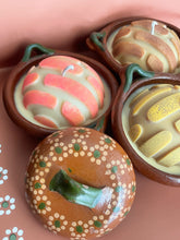 Load image into Gallery viewer, Concha Pan Dulce Candle