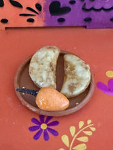 Load image into Gallery viewer, Altar de muertos ofrenda food