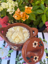 Load image into Gallery viewer, Virgen cazuelita candle