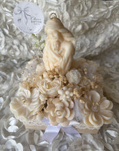 Load image into Gallery viewer, Big center piece Candle bouquet
