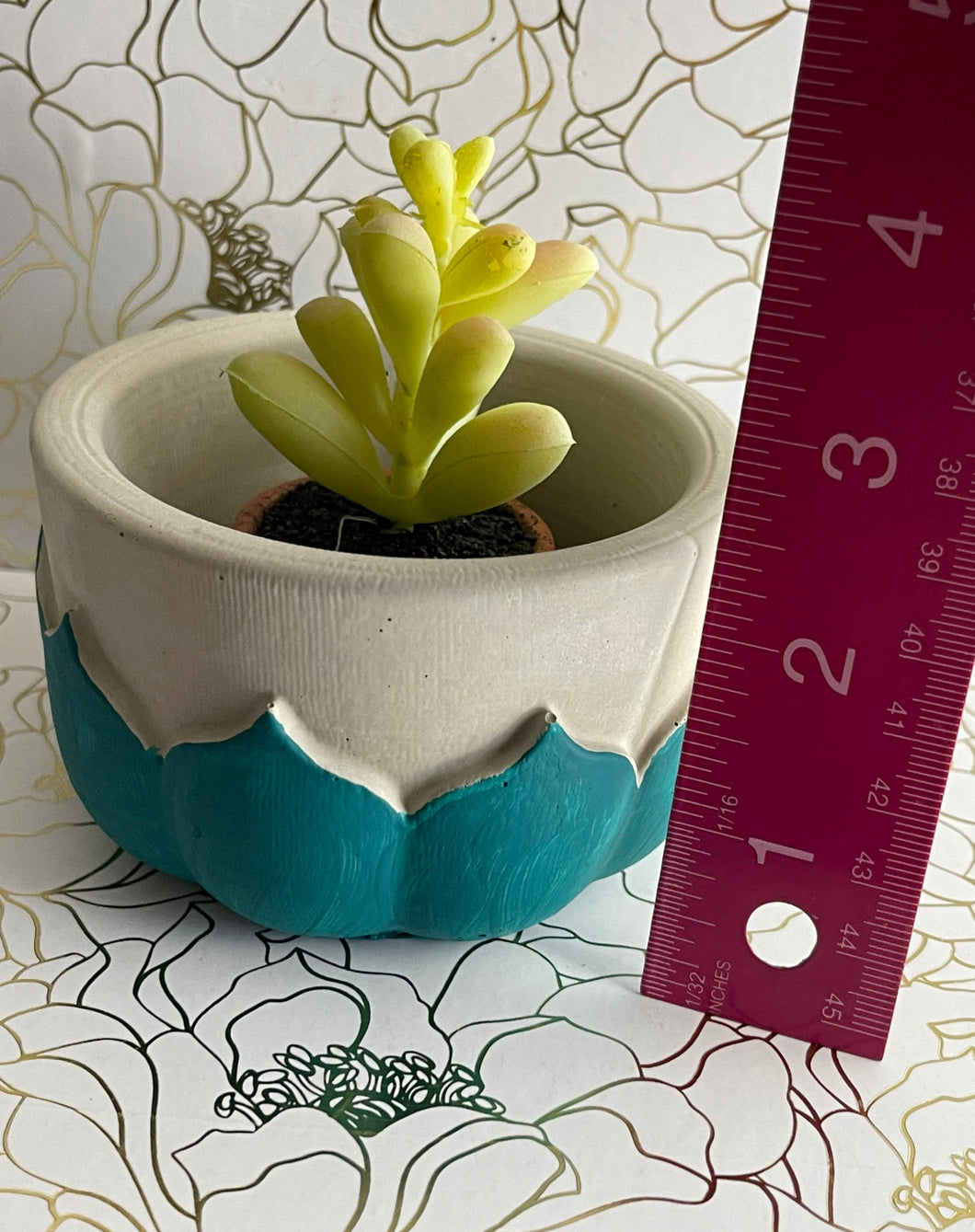 Lotus planter pot