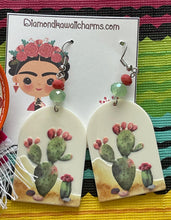 Load image into Gallery viewer, Nopal earrings
