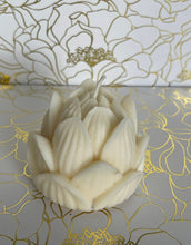 Load image into Gallery viewer, Lotus flower pillar candle
