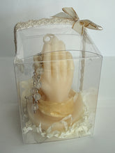 Load image into Gallery viewer, Praying hands candle
