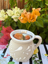 Load image into Gallery viewer, Día floral candle
