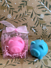 Load image into Gallery viewer, Pig pillar candle

