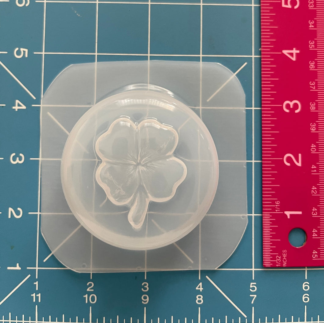 Clover mold